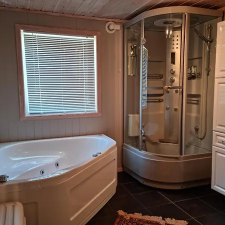 - Oksnevik Lindesnes