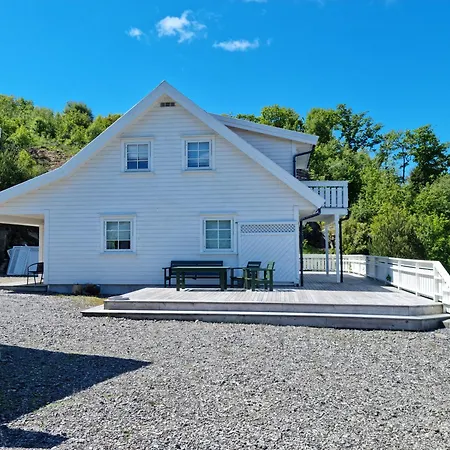 - Oksnevik Lindesnes شقة