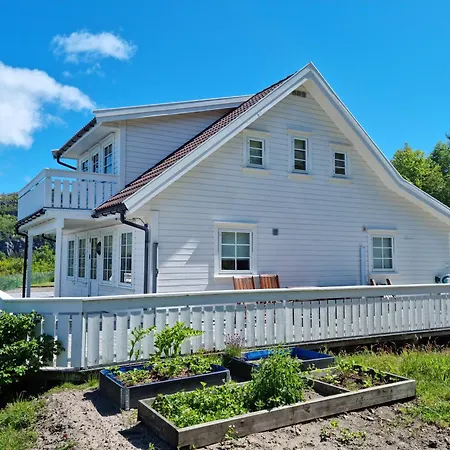 - Oksnevik Lindesnes Gronsfjord